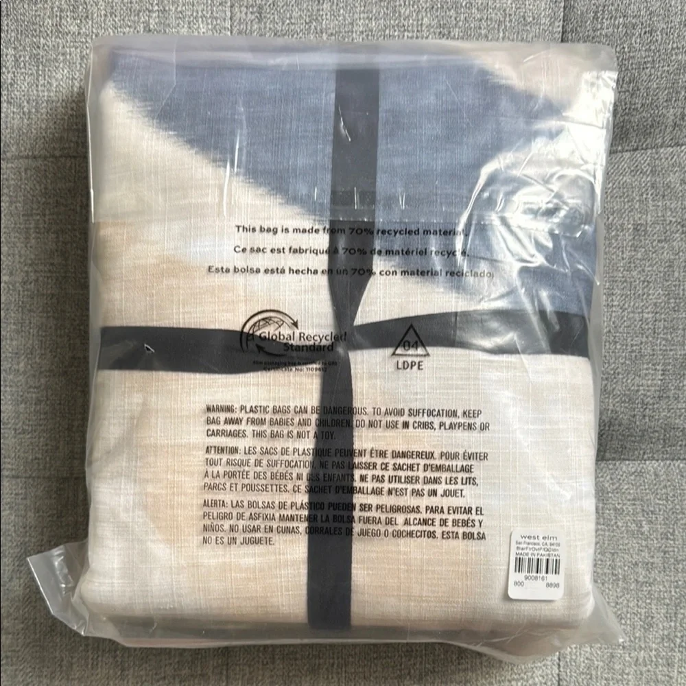 West Elm Cream and Green Duvet Cover for Elegant Bedding Full / Queen